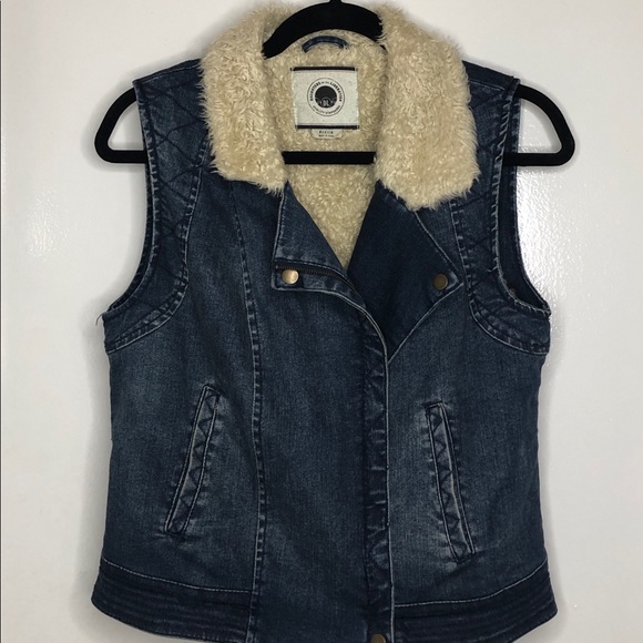 Anthropologie Jackets & Blazers - Anthropologie Jean Sherpa Vest